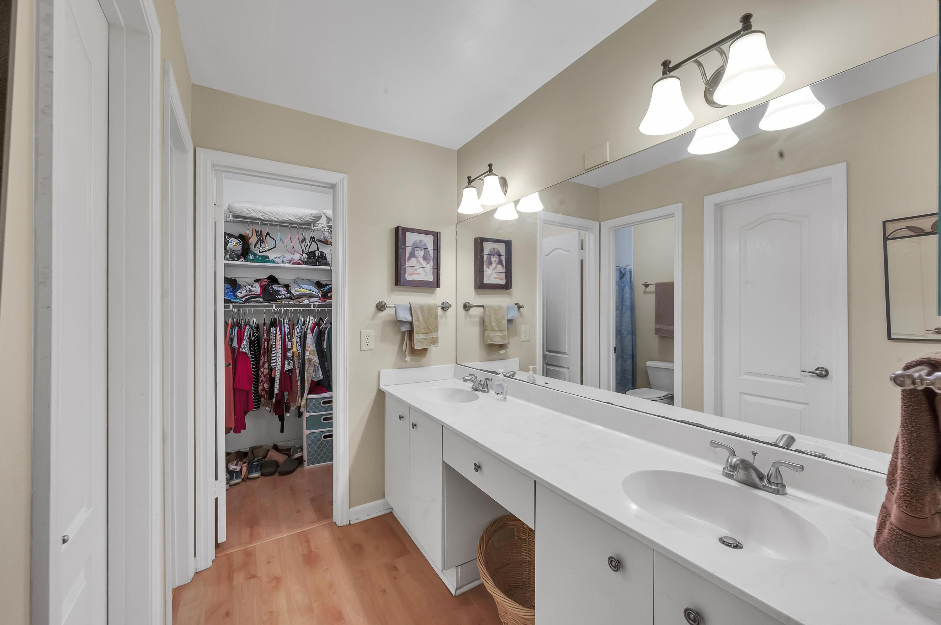 6826 Southwest Chase Court Stuart, FL 34997 - Photo 8 of 27 6969339F-99FE-453D-BEFA-81BCC369B498