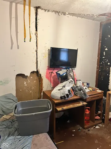 $59,900 | 1221 North 3rd Street, Austin, IN 47102