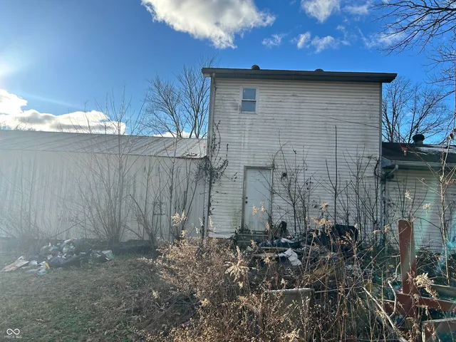 $59,900 | 1221 North 3rd Street, Austin, IN 47102