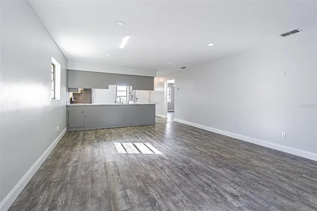 $205,000 | 2010 Cedar Run Drive, Plant City, FL 33563