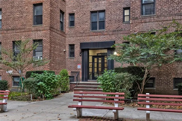 $239,000 | 2717 East 28th Street, Unit 4E | Sheepshead Bay