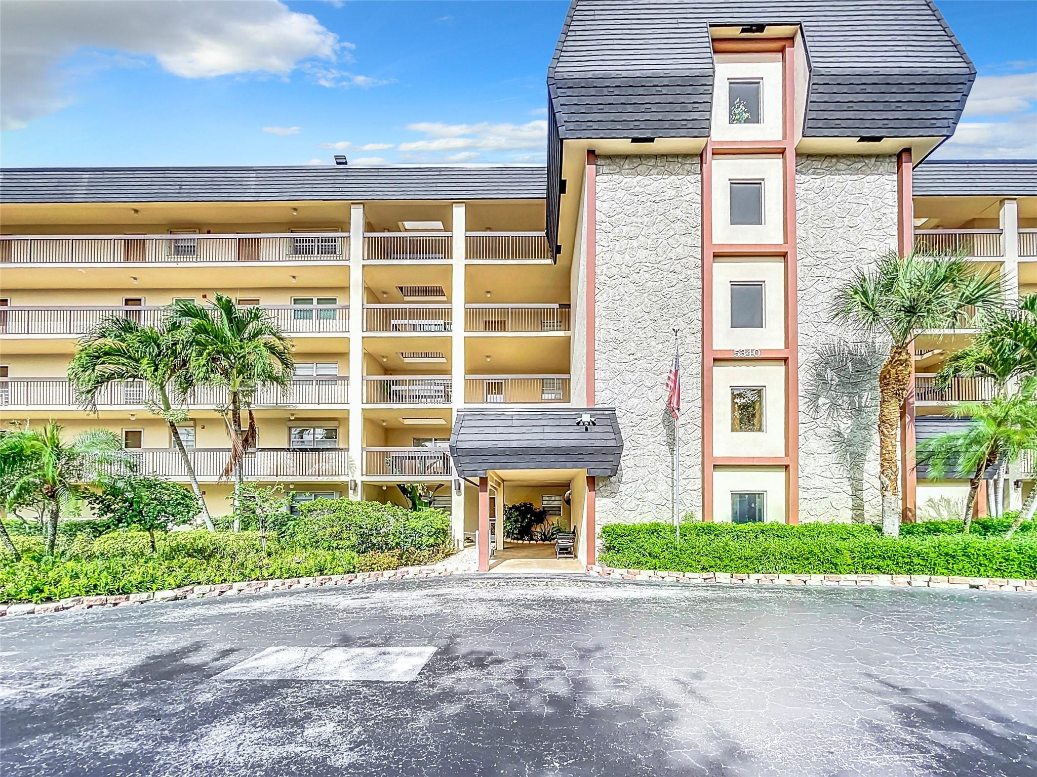 5340 Northwest 2nd Avenue, Unit 3200 Boca Raton, FL 33487 - Photo 2 of 48 Photo 2
