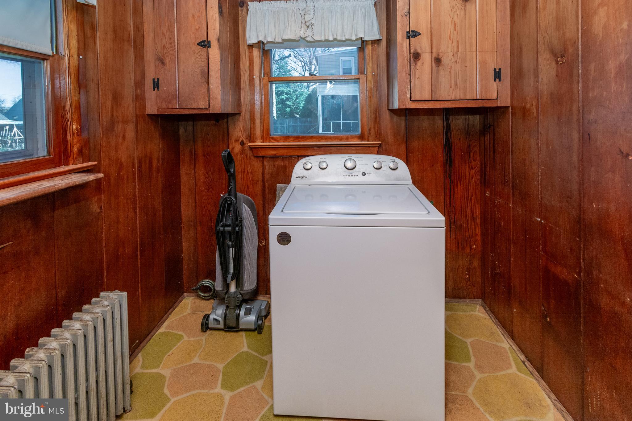 1 Rutledge Avenue Ewing, NJ 08618 - Photo 17 of 33 Laundry / Mud room
