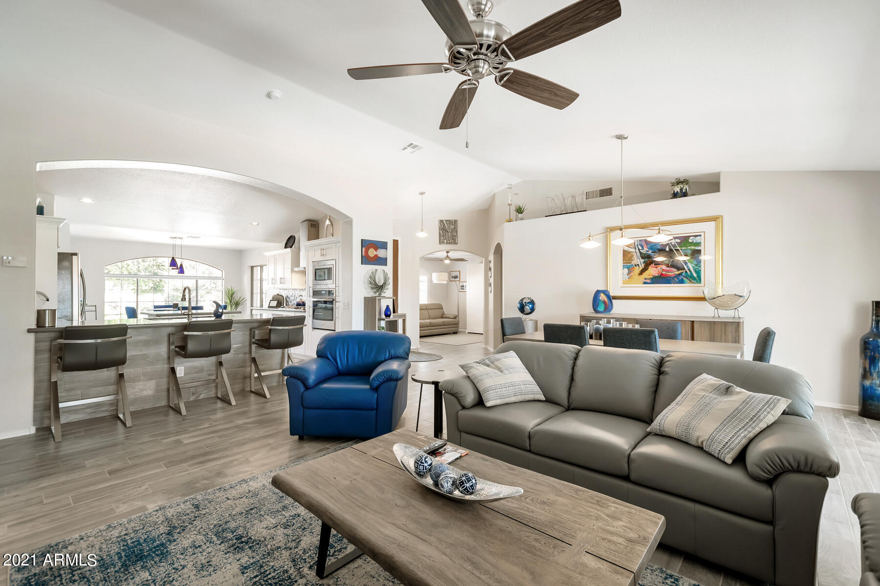 15391 Piccadilly Road Goodyear, AZ 85395 - Photo 4 of 30 QPT - DSC_0055