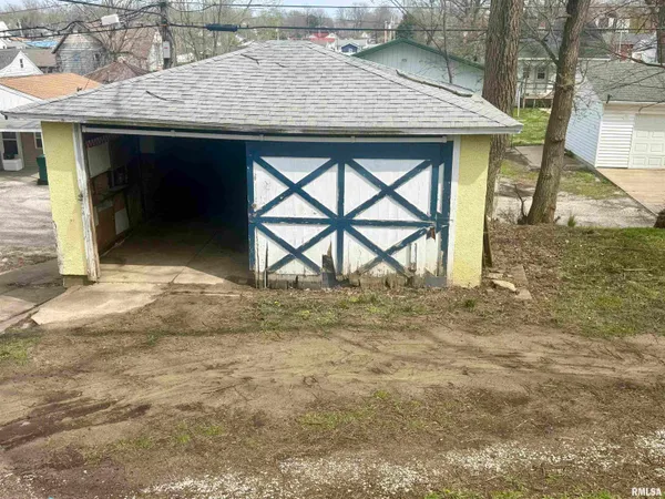 $73,500 | 1016 North 4th Street, Quincy, IL 62301