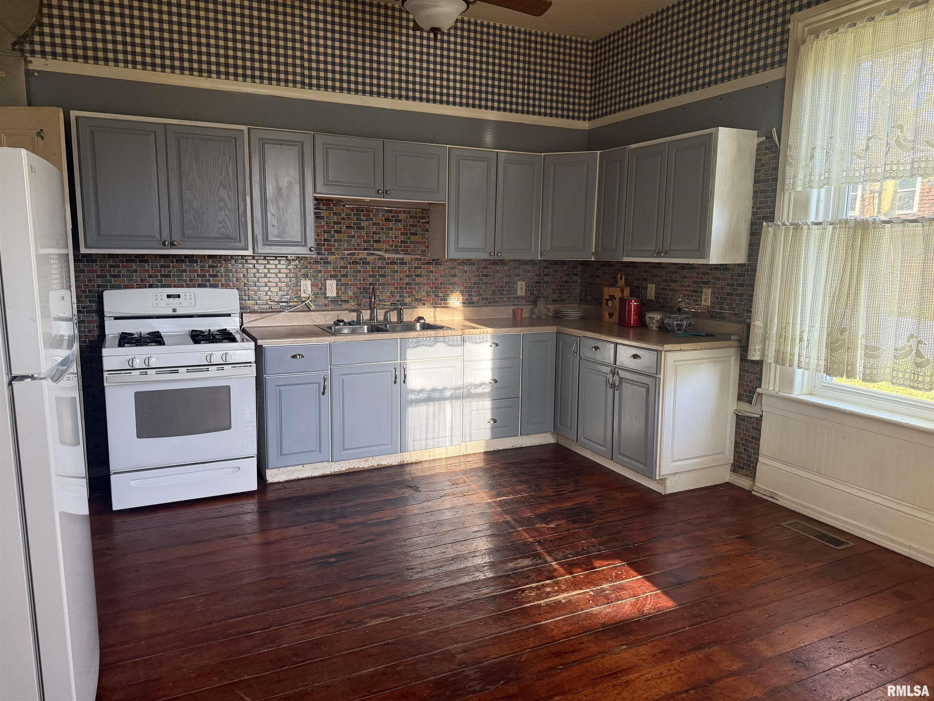 1016 North 4th Street Quincy, IL 62301 - Photo 8 of 15