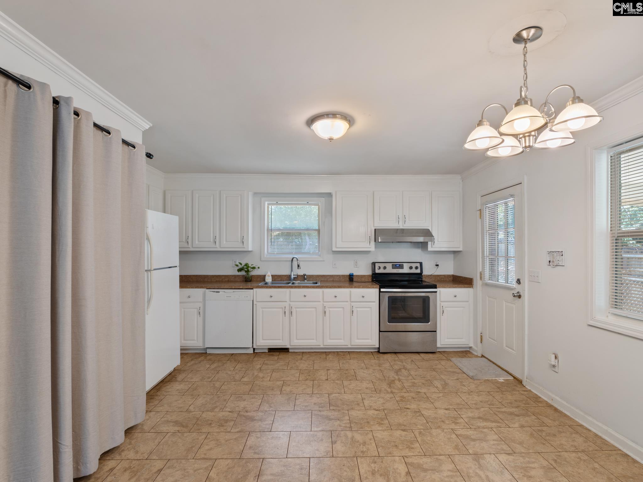 1512 Hollingshed Road Irmo, SC 29063 - Photo 10 of 27 Gallery Image 10