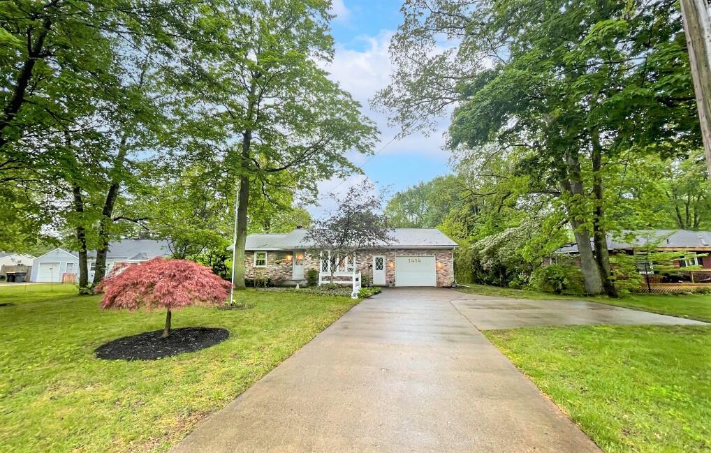 1414 Bauer Road Jenison, MI 49428 - Photo 1 of 39 1414 Bauer Rd welcomes you!