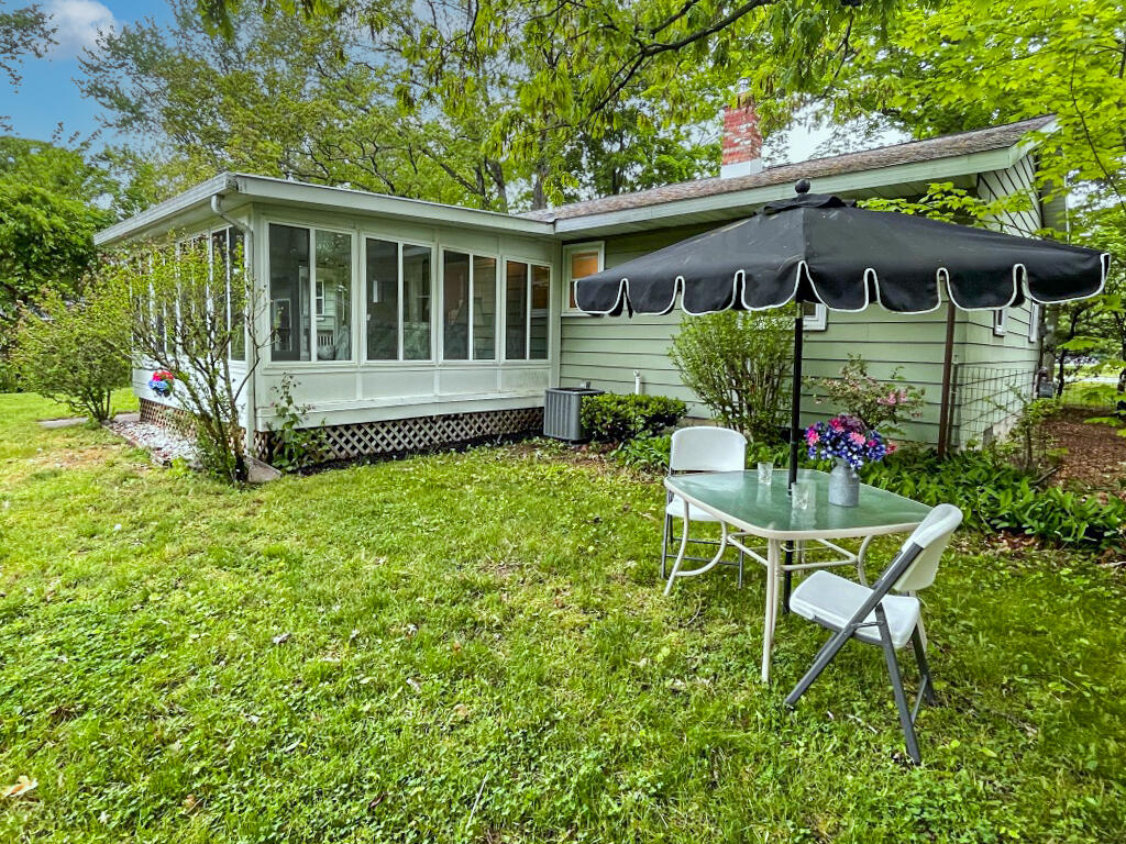 1414 Bauer Road Jenison, MI 49428 - Photo 33 of 39 Shade & Sun lovers