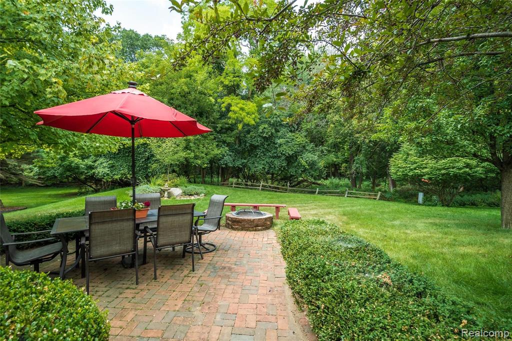 1179 Barneswood Lane Rochester Hills, MI 48306 - Photo 24 of 32