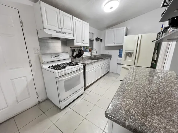 $399,500 | 43737 Arabia Street, Indio, CA 92201