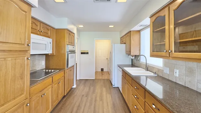 $2,750 | 843 Sunfish Street, Lakeway, TX 78734