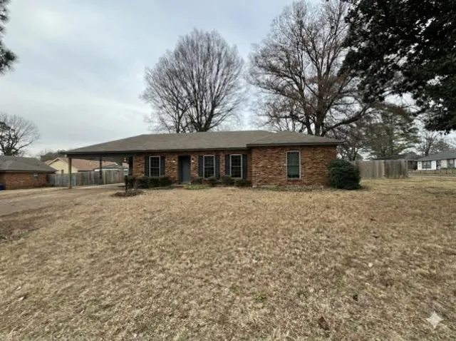 $1,550 | 5786 South Foxburrow Circle, Memphis, TN 38115