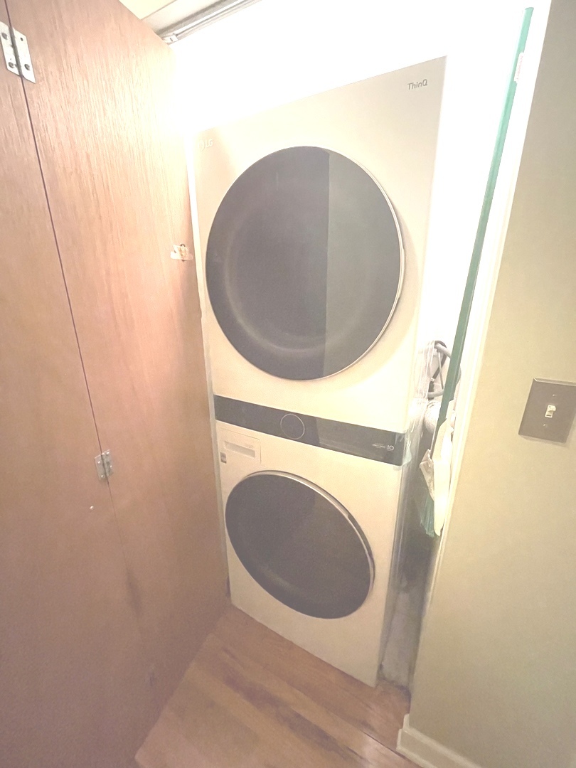 41 East 8th Street, Unit 1304 Chicago, IL 60605 - Photo 17 of 18