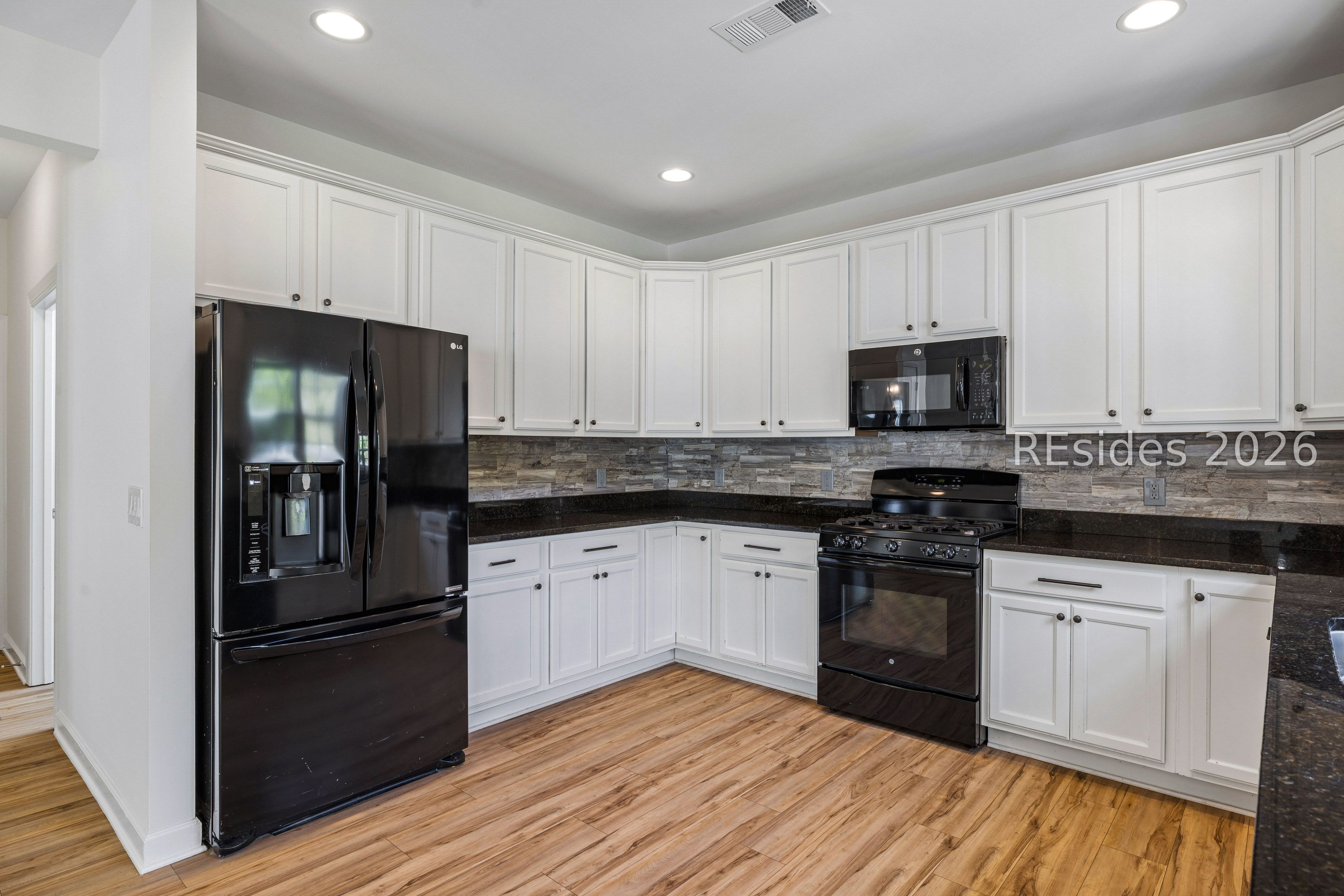 202 Grand Court South Bluffton, SC 29910 - Photo 11 of 40