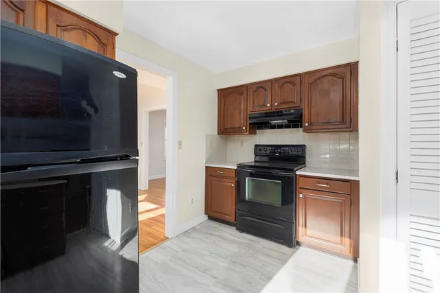 $3,800 | 18 Coggeshall Way, Middletown, RI 02842