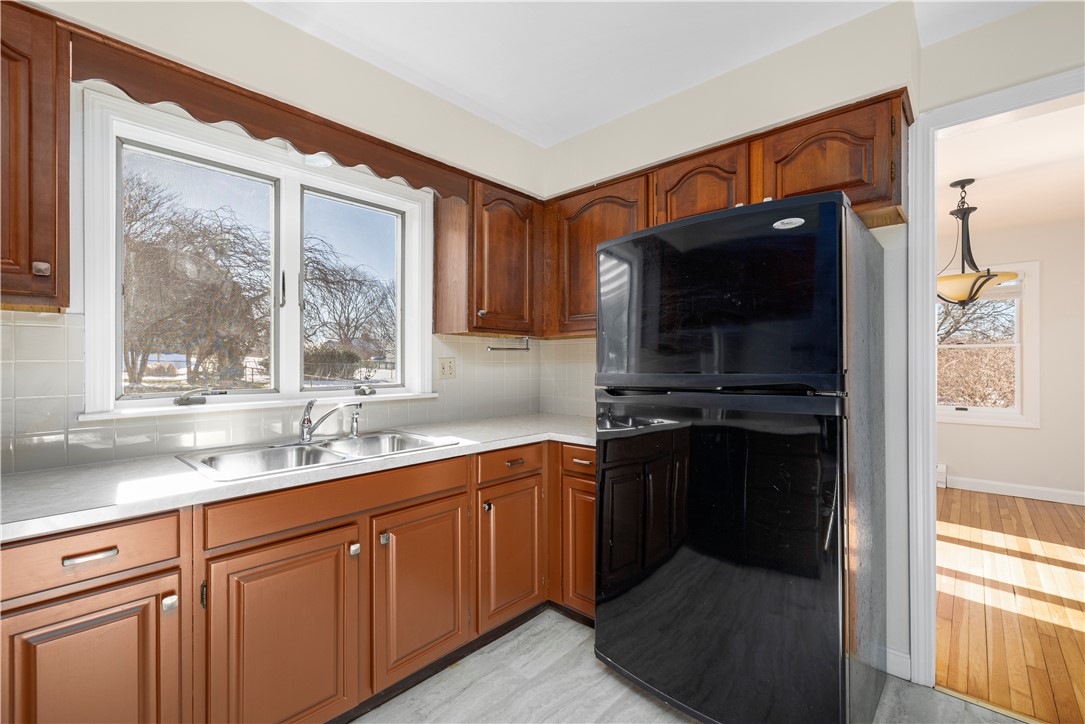18 Coggeshall Way Middletown, RI 02842 - Photo 18 of 46 Previous Kitchen