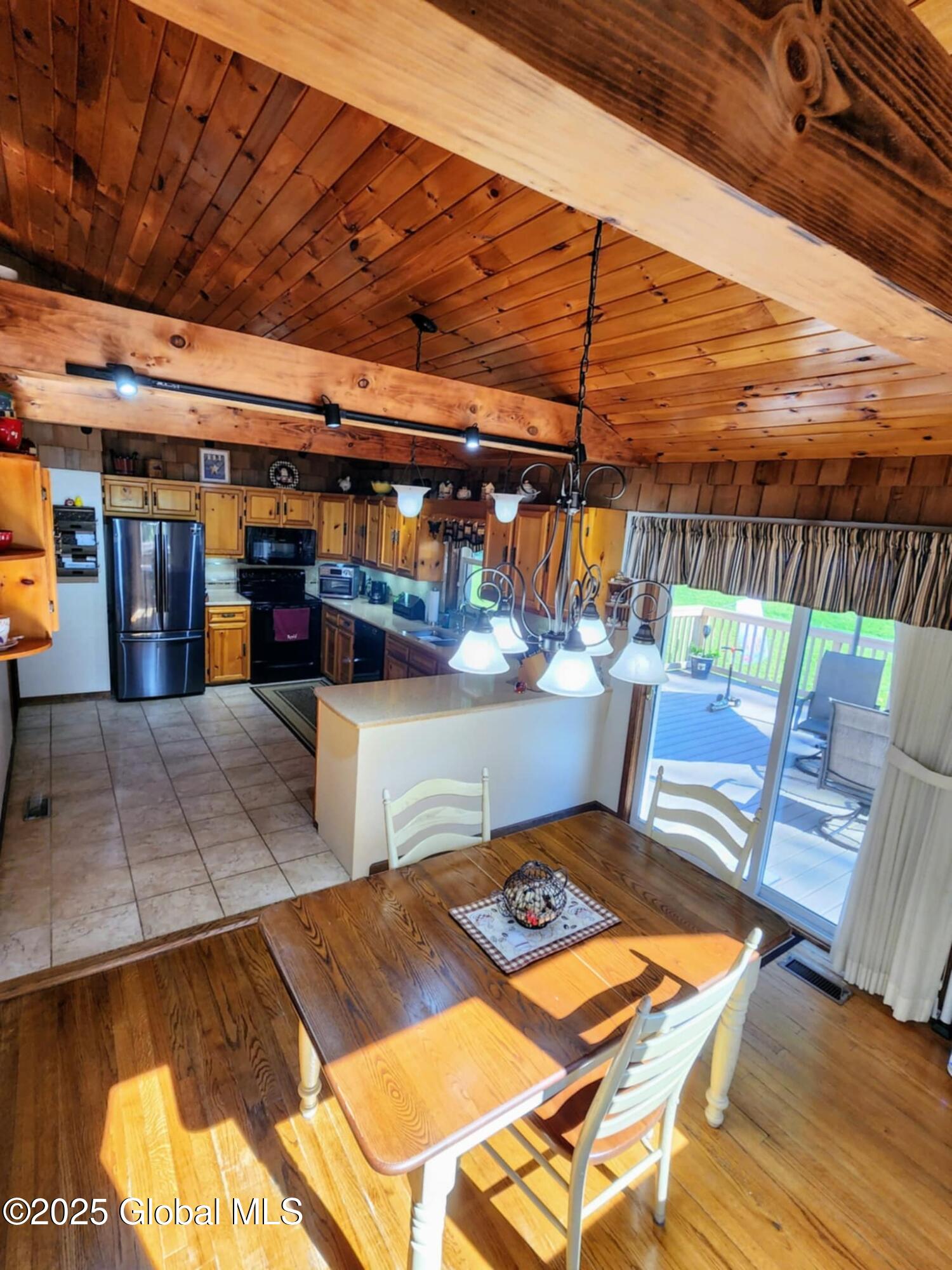 499 Tamarack Road Pittsfield, MA 01201 - Photo 8 of 33 8
