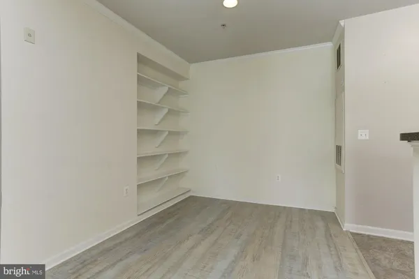 $2,100 | 5105 E Travis Edward Way, Unit E, Centreville, VA 20120