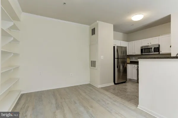 $2,100 | 5105 E Travis Edward Way, Unit E, Centreville, VA 20120