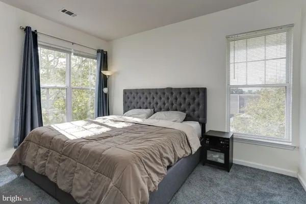 $2,100 | 5105 E Travis Edward Way, Unit E, Centreville, VA 20120