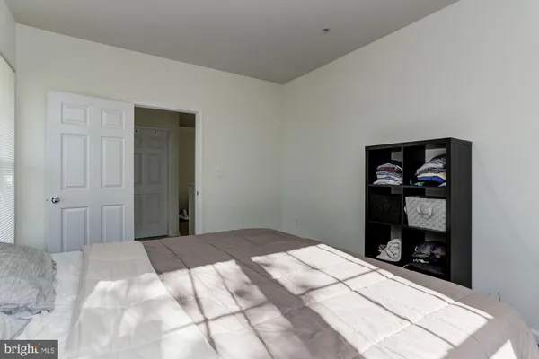 $2,100 | 5105 E Travis Edward Way, Unit E, Centreville, VA 20120