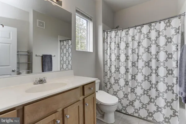 $2,100 | 5105 E Travis Edward Way, Unit E, Centreville, VA 20120