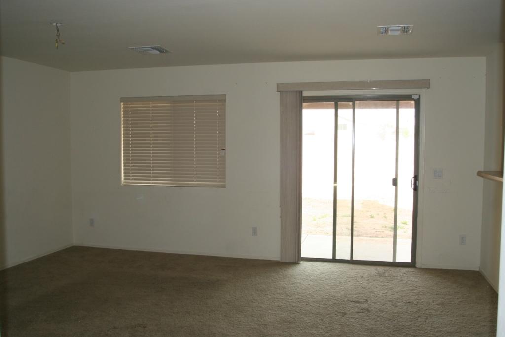 8410 West Payson Road Tolleson, AZ 85353 - Photo 3 of 11 Family Room