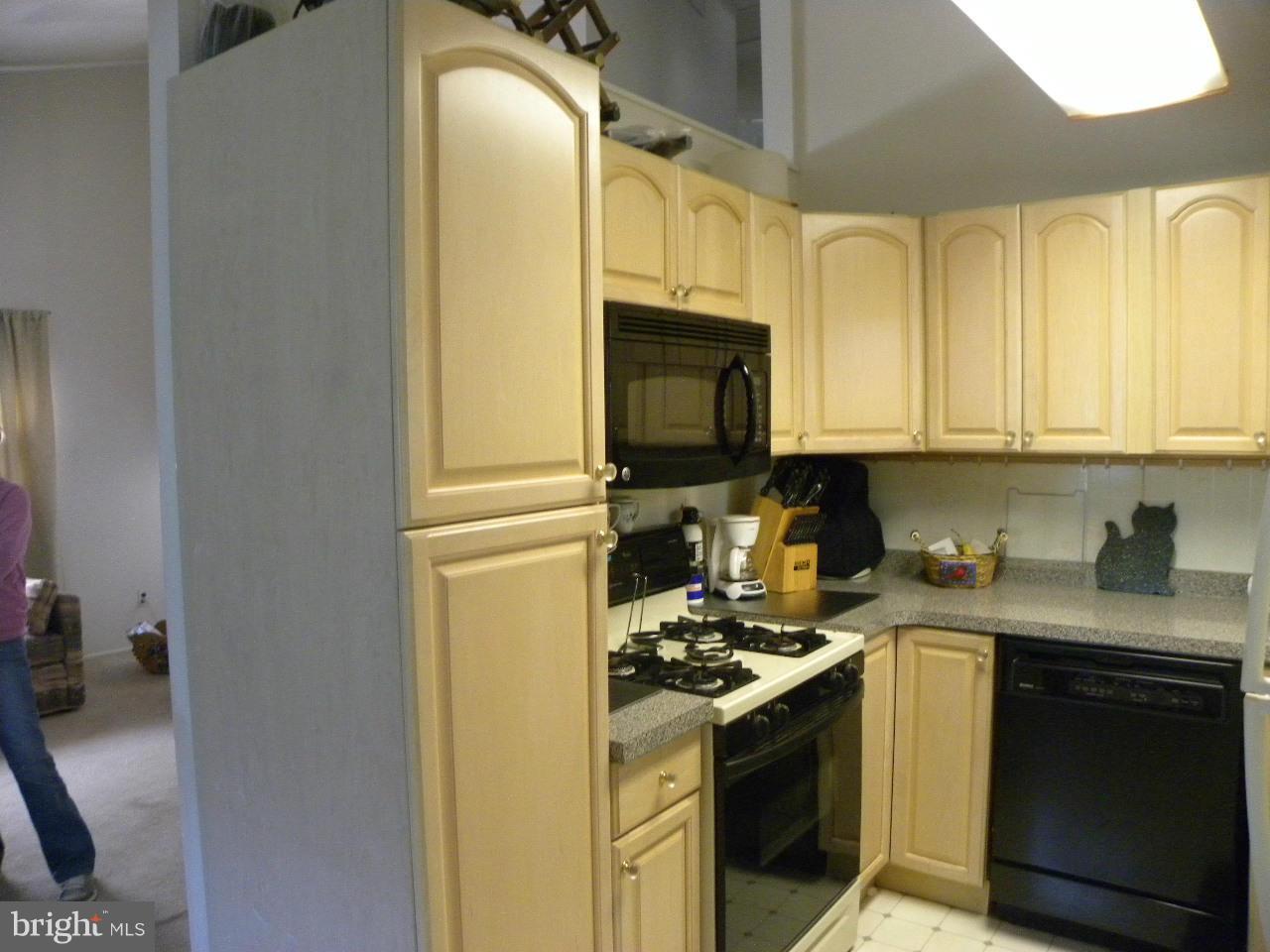 1118 Greentree Road Newark, DE 19713 - Photo 10 of 28 Kitchen