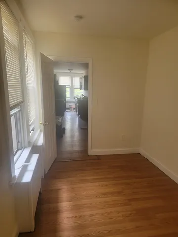 a view of livingroom with furniture