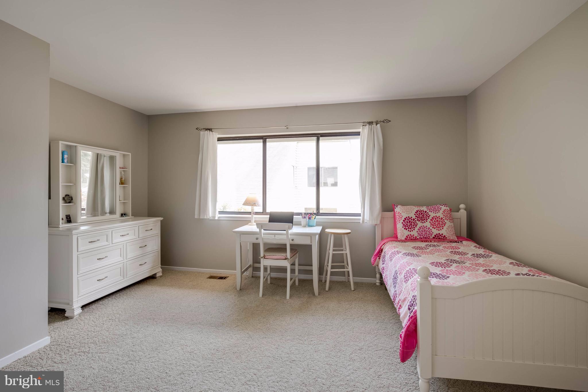 11029 Solaridge Drive Reston, VA 20191 - Photo 17 of 30 Bedroom