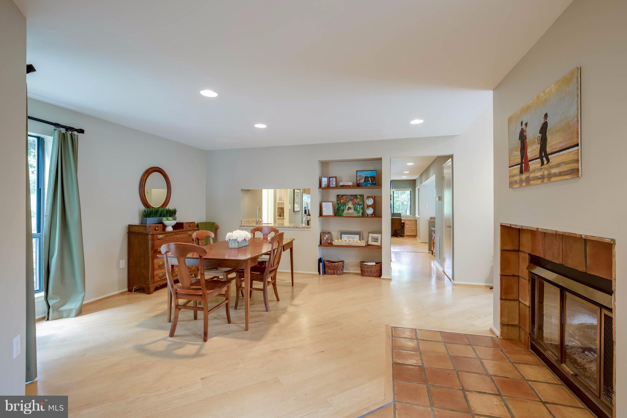 11029 Solaridge Drive Reston, VA 20191 - Photo 10 of 30 Dining Room