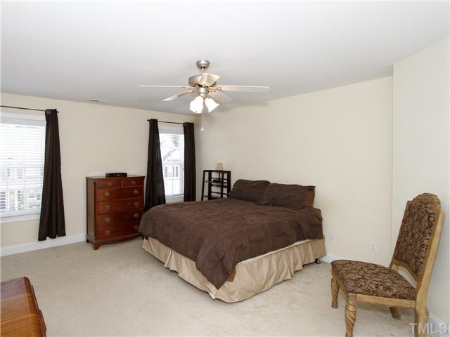 10015 Wynalda Way Raleigh, NC 27613 - Photo 18 of 25