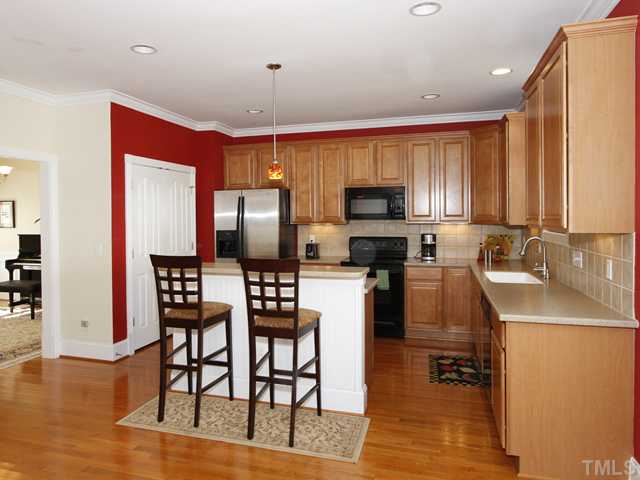 10015 Wynalda Way Raleigh, NC 27613 - Photo 3 of 25