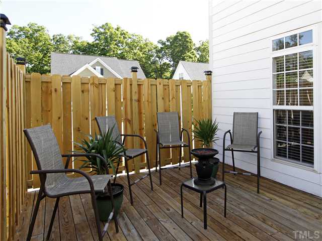 10015 Wynalda Way Raleigh, NC 27613 - Photo 9 of 25