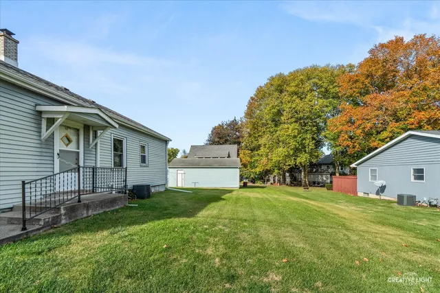 $235,000 | 2 North Van Buren Street, Newark, IL 60541