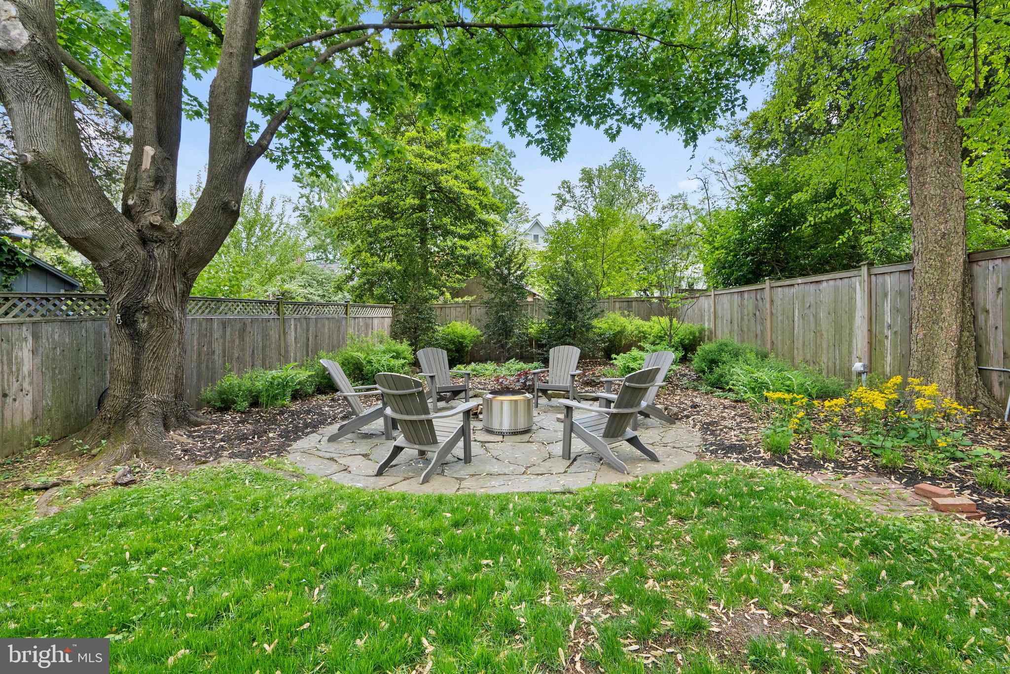 8615 Mayfair Place Silver Spring, MD 20910 - Photo 4 of 63 Gallery Image 4