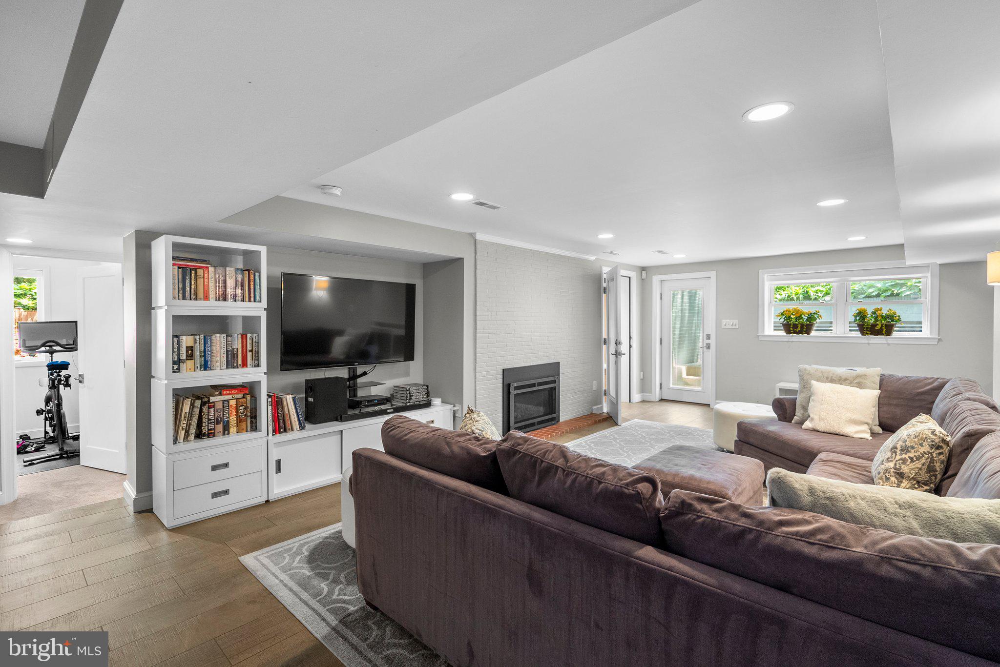 8615 Mayfair Place Silver Spring, MD 20910 - Photo 41 of 63 Gallery Image 41
