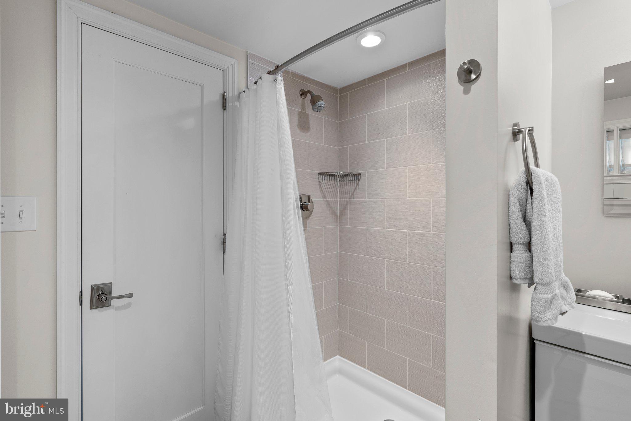 8615 Mayfair Place Silver Spring, MD 20910 - Photo 47 of 63 Gallery Image 47