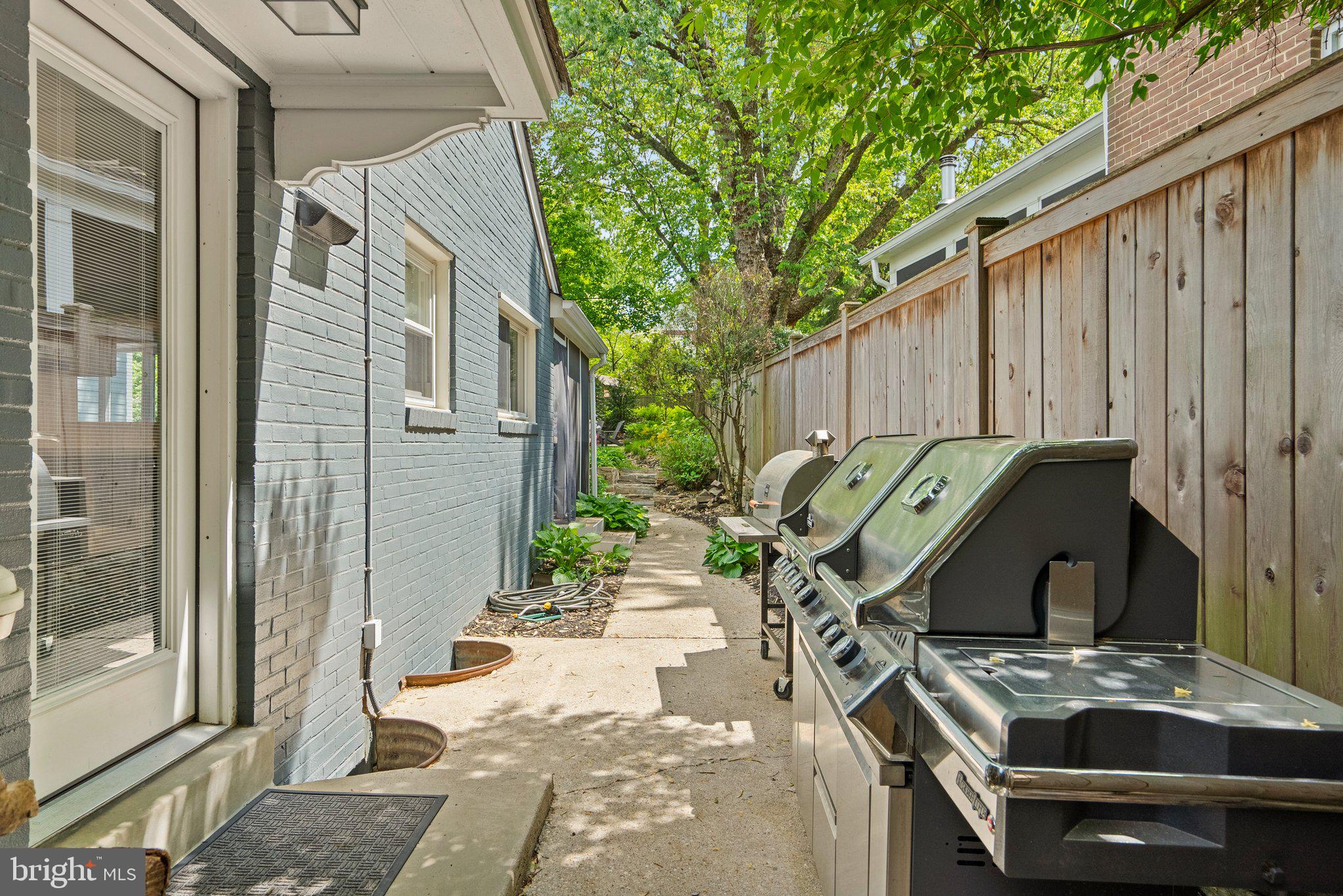 8615 Mayfair Place Silver Spring, MD 20910 - Photo 54 of 63 Gallery Image 54