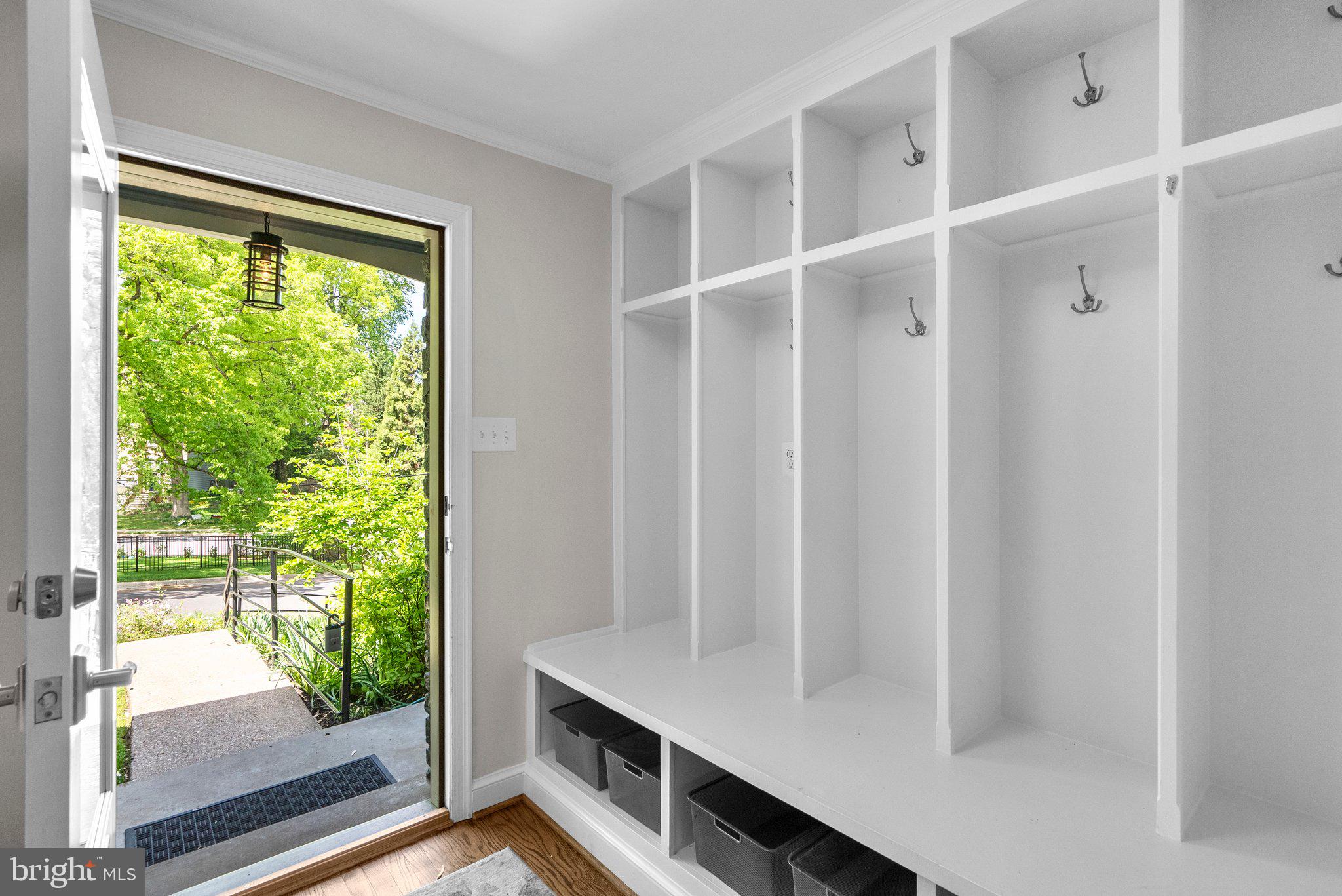 8615 Mayfair Place Silver Spring, MD 20910 - Photo 6 of 63 Gallery Image 6
