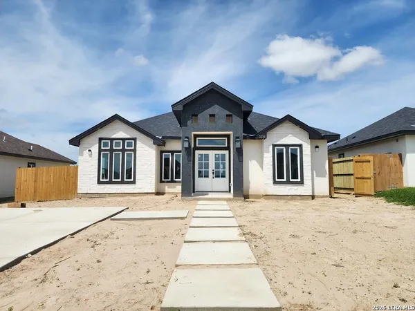 $298,000 | 3210 Ethel Drive, Eagle Pass, TX 78852