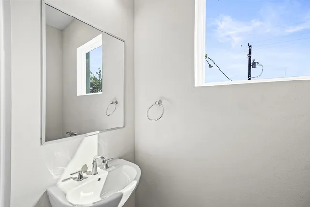 $358,000 | 3407 Terry Street, Houston, TX 77009