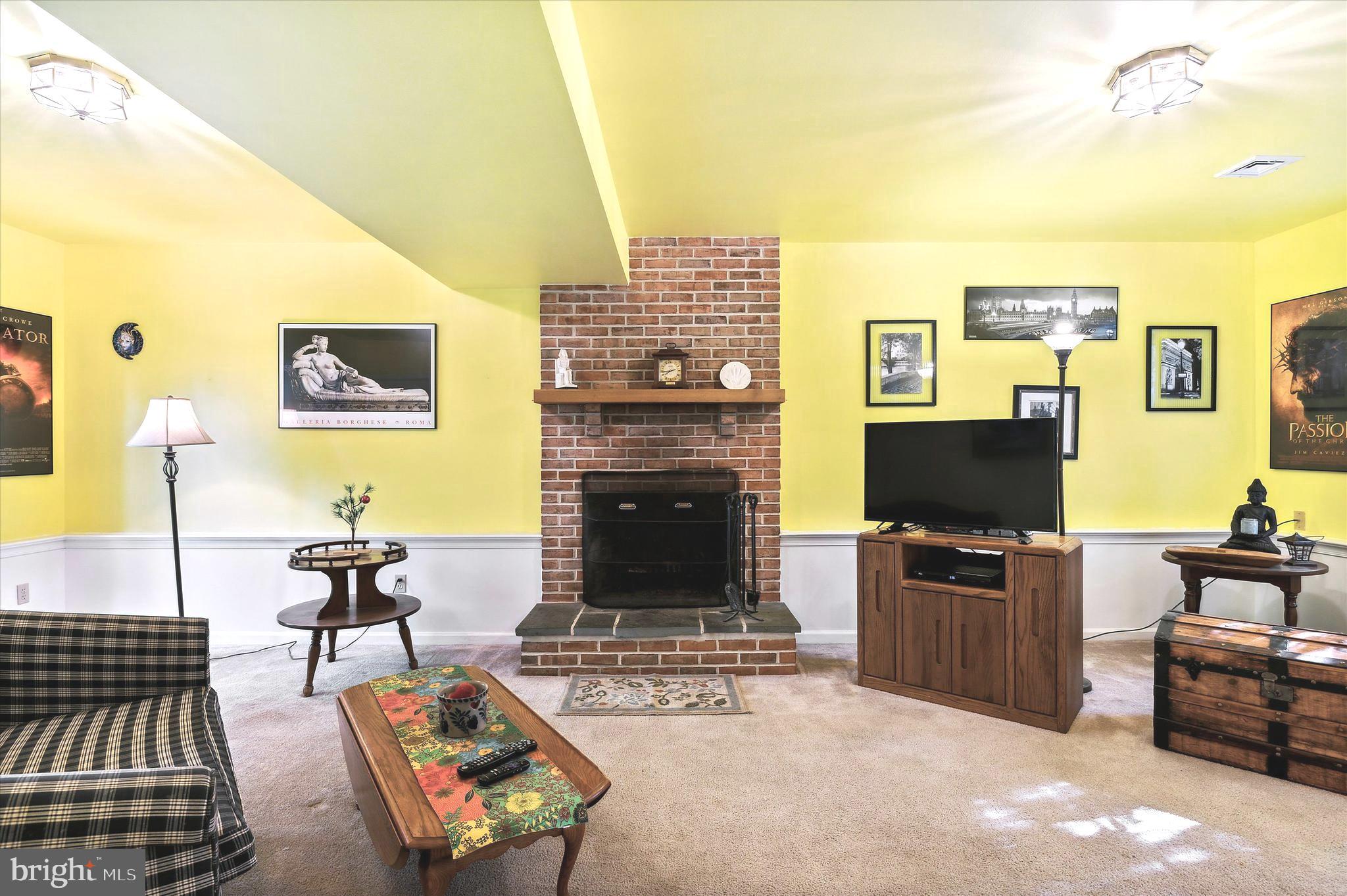 1099 Lees Bridge Road Nottingham, PA 19362 - Photo 19 of 32 Family Room