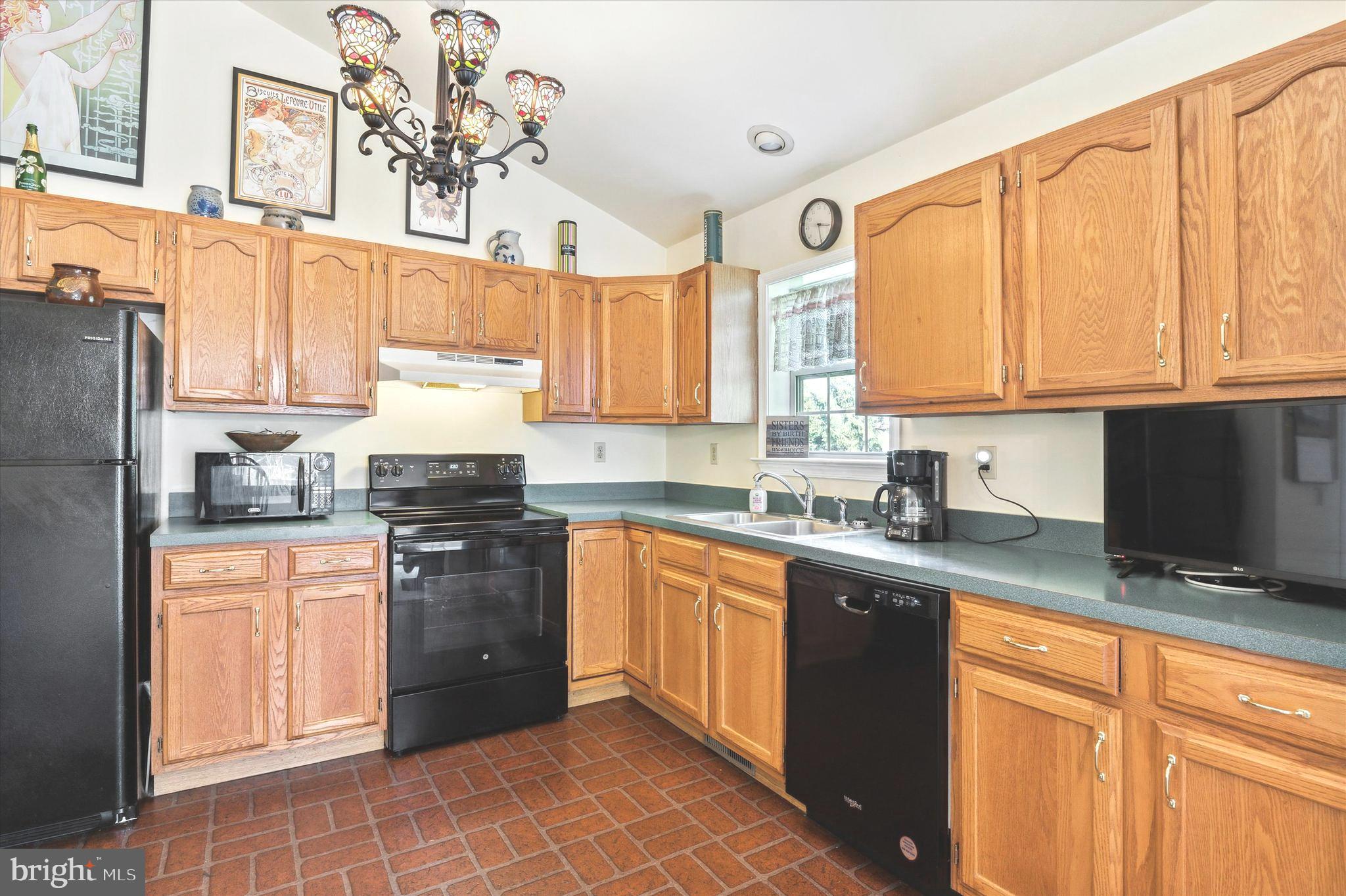 1099 Lees Bridge Road Nottingham, PA 19362 - Photo 8 of 32 Kitchen