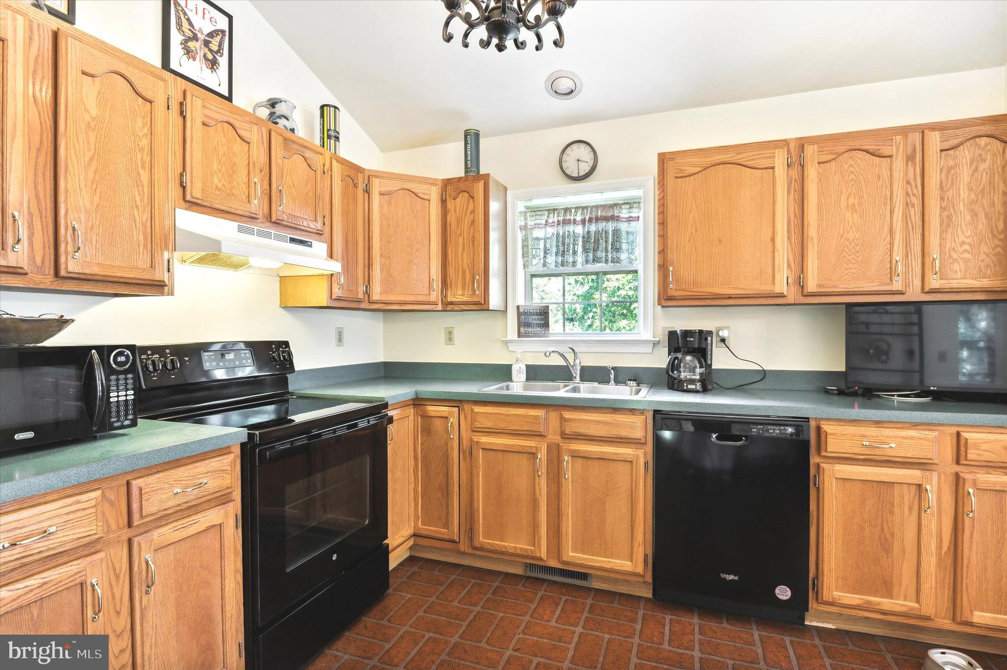 1099 Lees Bridge Road Nottingham, PA 19362 - Photo 9 of 32 Kitchen