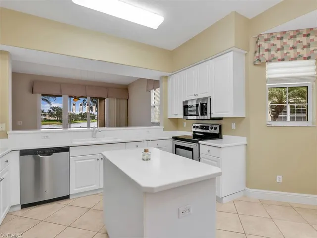 $2,900 | 600 Vintage Reserve Lane, Unit 22B, Naples, FL 34119