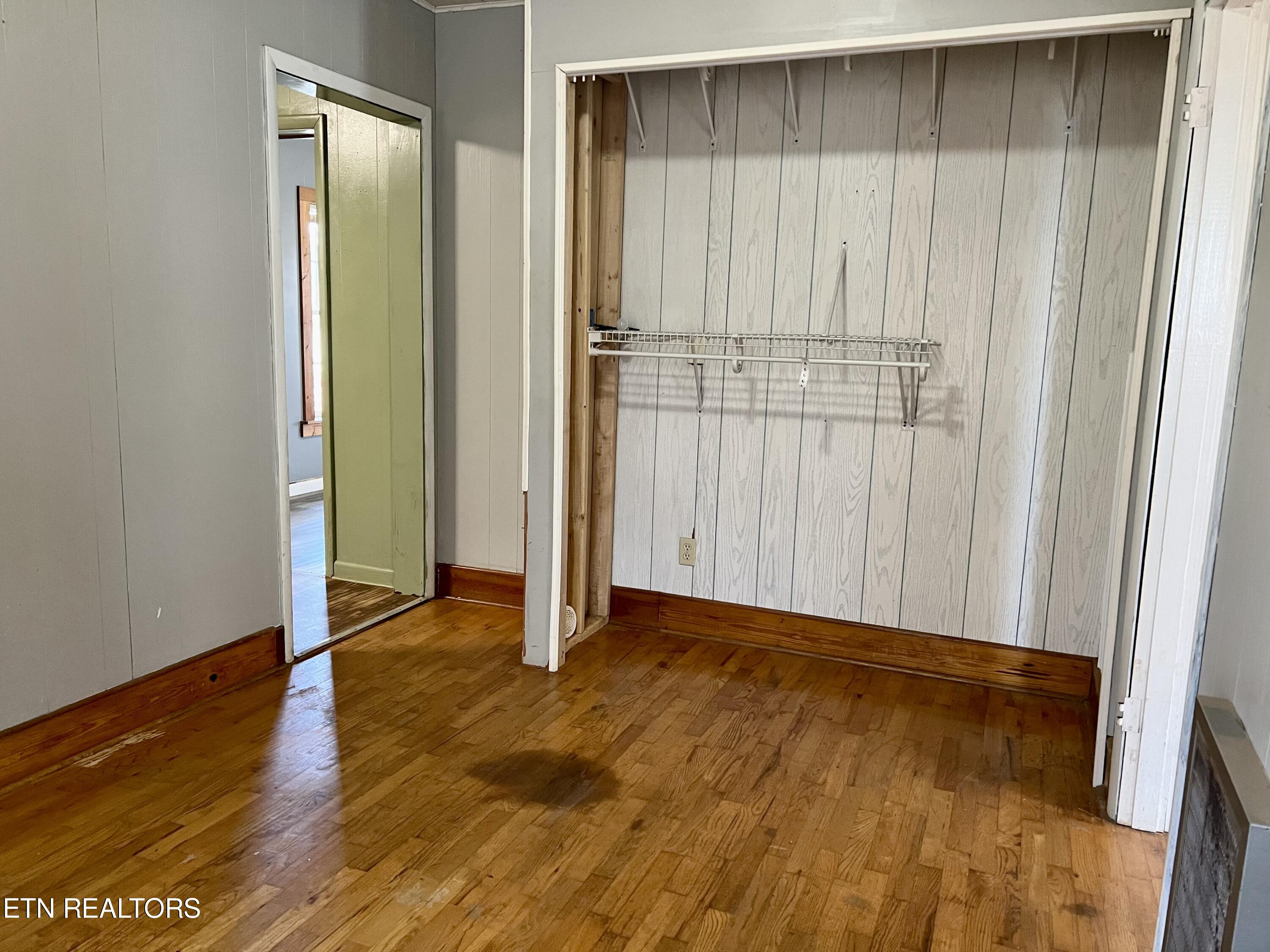 1224 Spring Street Philadelphia, TN 37846 - Photo 11 of 21 Bedroom 2