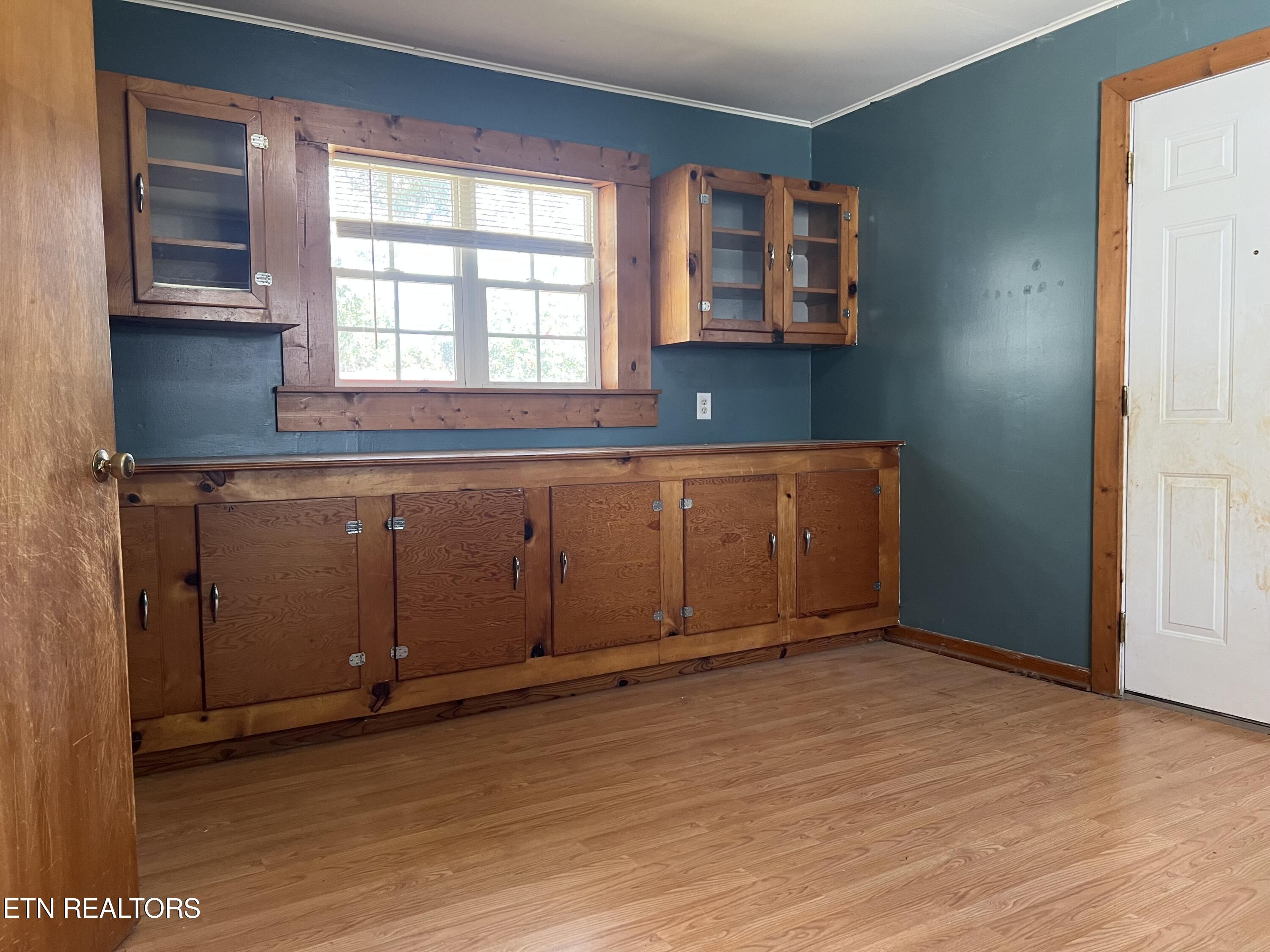 1224 Spring Street Philadelphia, TN 37846 - Photo 14 of 21 Office/Workshop
