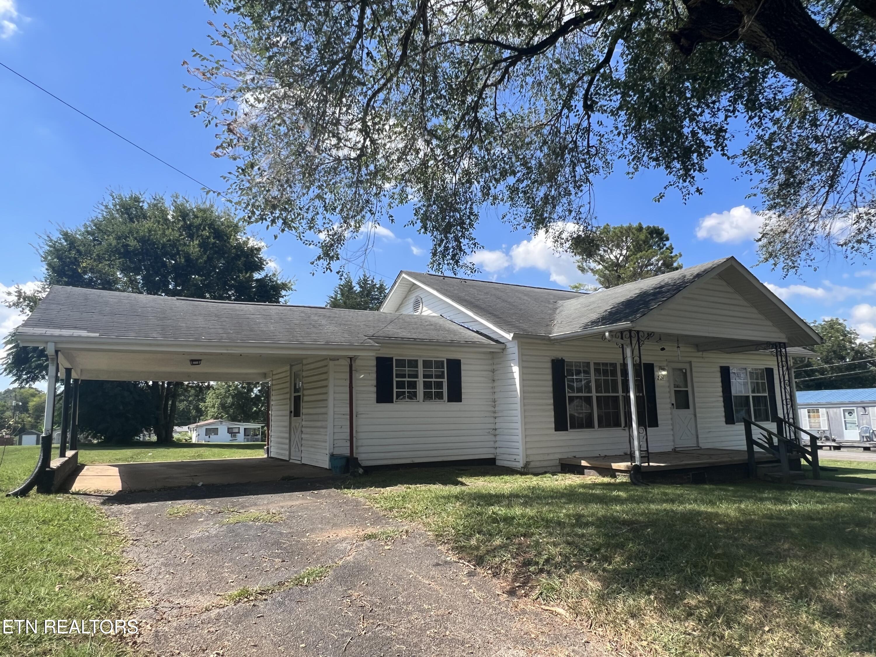 1224 Spring Street Philadelphia, TN 37846 - Photo 21 of 21 Side View